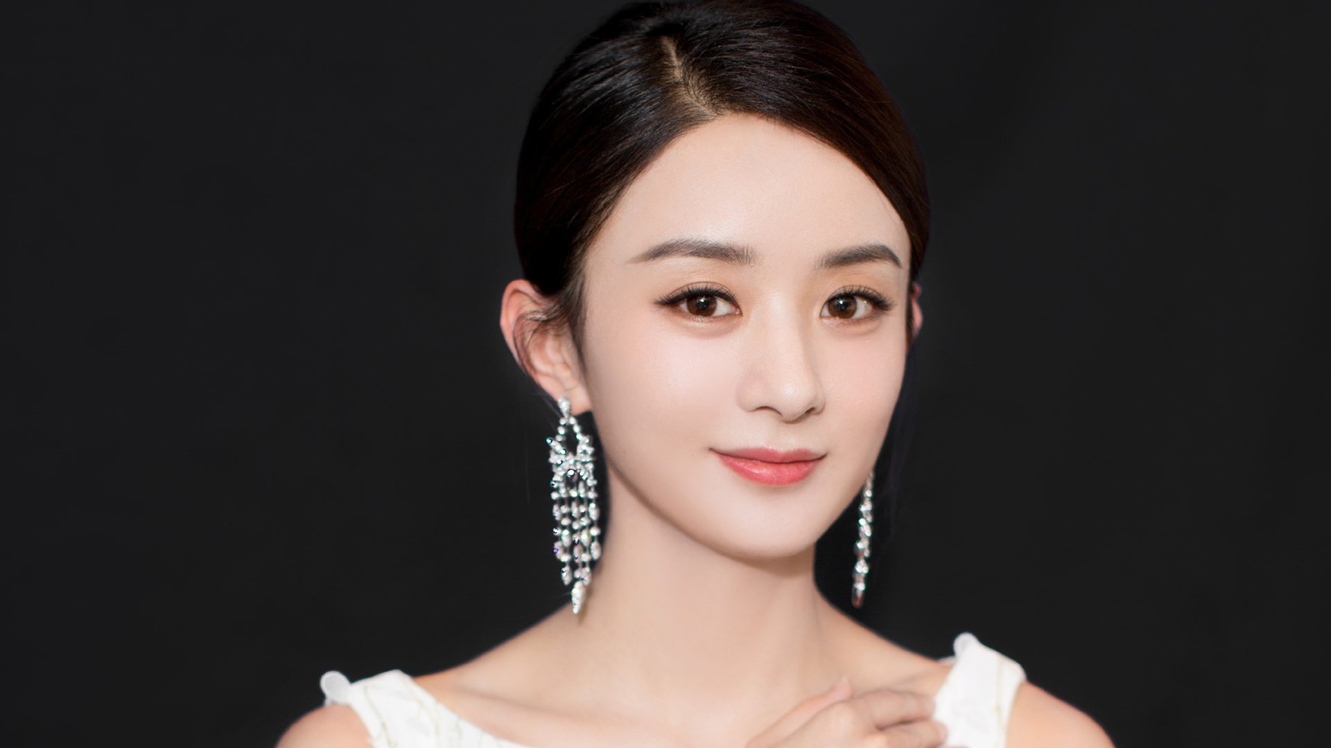 欧冠决赛之夜，楚阿梅尼以身为尺，丈量王座最后的阶梯